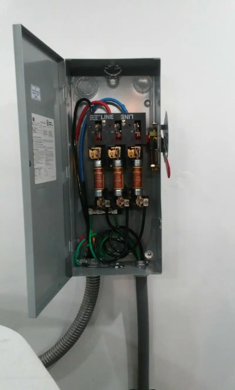 Three-phase disconnect switch installed for Electrical Wiring & Rewiring in Lemay